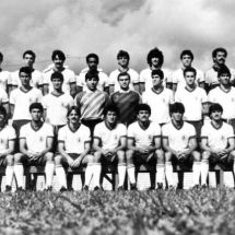 Plantilla del CD Tenerife en la temporada 1985-1986, todavía con Milosevic alfrente del primer equipo (ACAN)