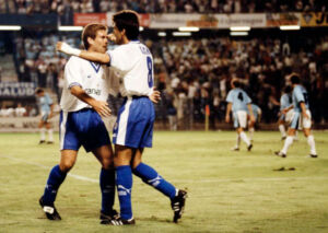 Lorente y Chano celebran uno de los cinco goles del Tenerife al Lazio