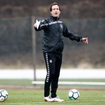 Joseba Etxeberria dirige un entrenamiento del CD Tenerife.